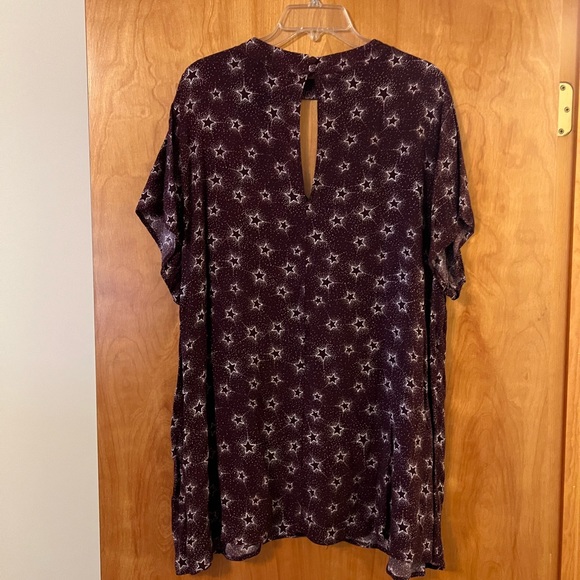 Torrid Purple Top Stars Collar Cut Out Detail Short Sleeve Shirt Plus Size 3 - Picture 5 of 8